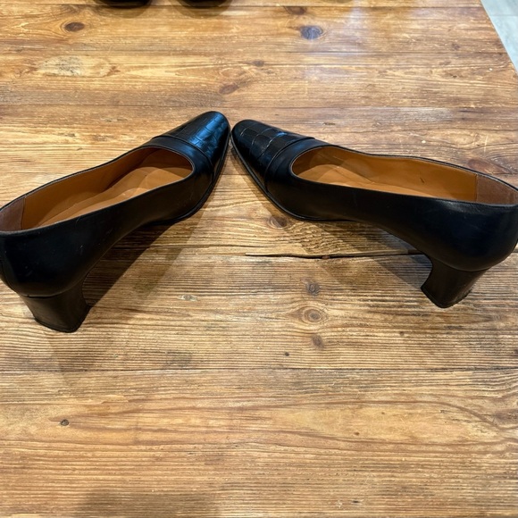 Ralph Lauren Classic Leather Croc Embossed Black 2" Heels 8.5 Made in Spain EUC - Picture 3 of 8